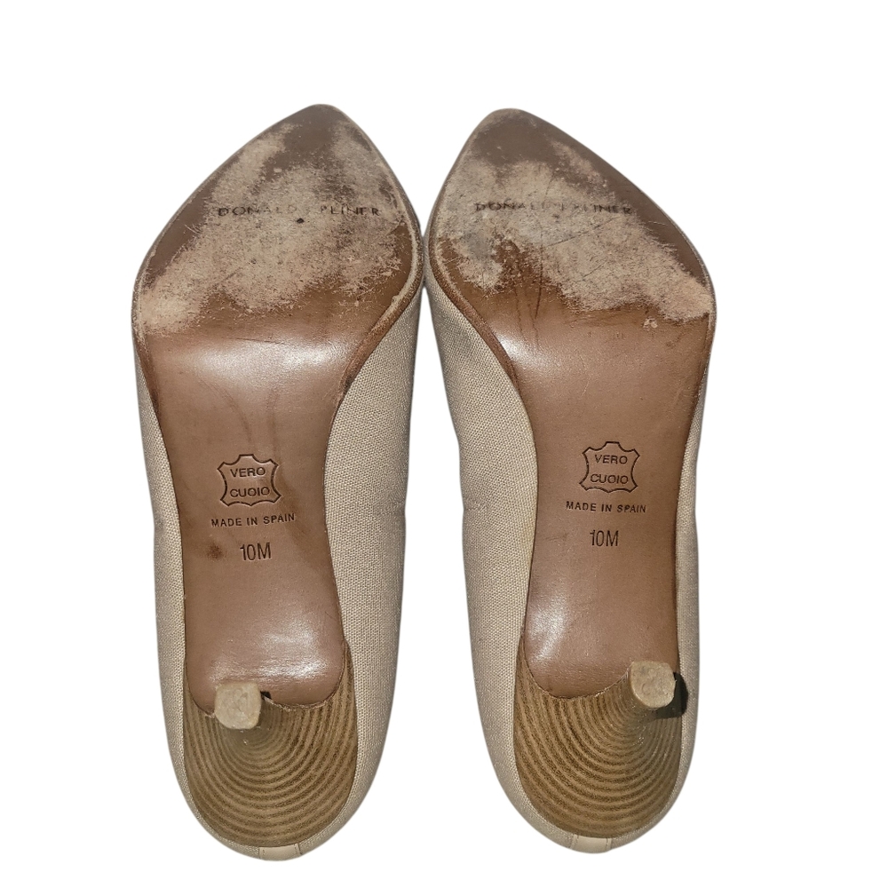 Donald J Pliner Nude Kitten Heel Pump Gold Detail Career Shoe Size 10 - Picture 6 of 6